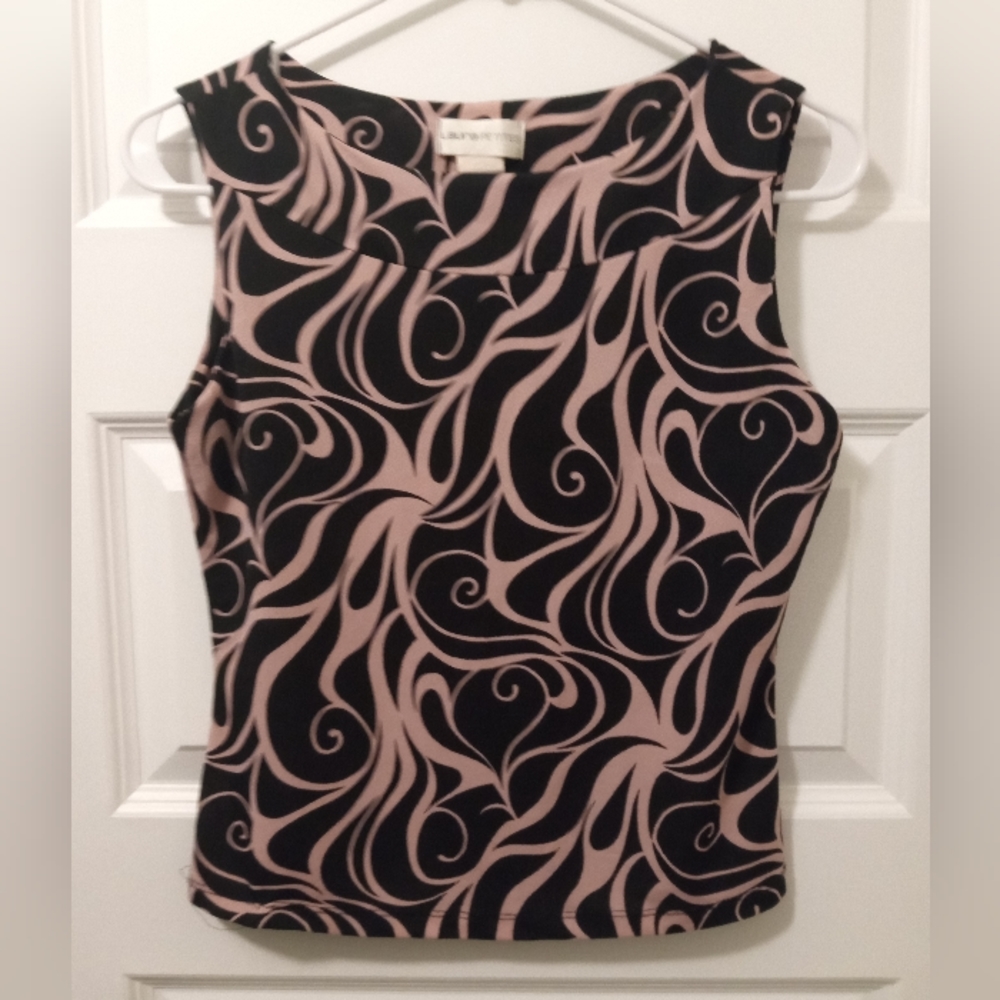 Black and pink top